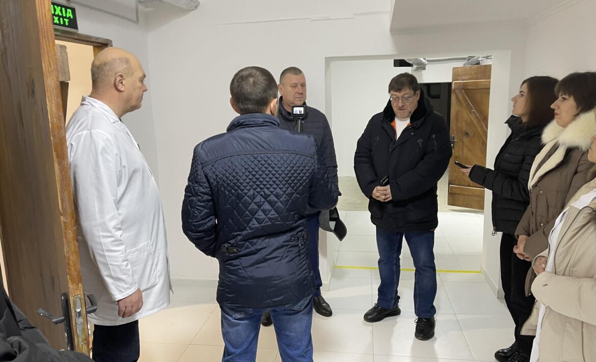 У Славутській міській лікарні цього тижня відбулося офіційне відкриття відремонтованого найпростішого укриття