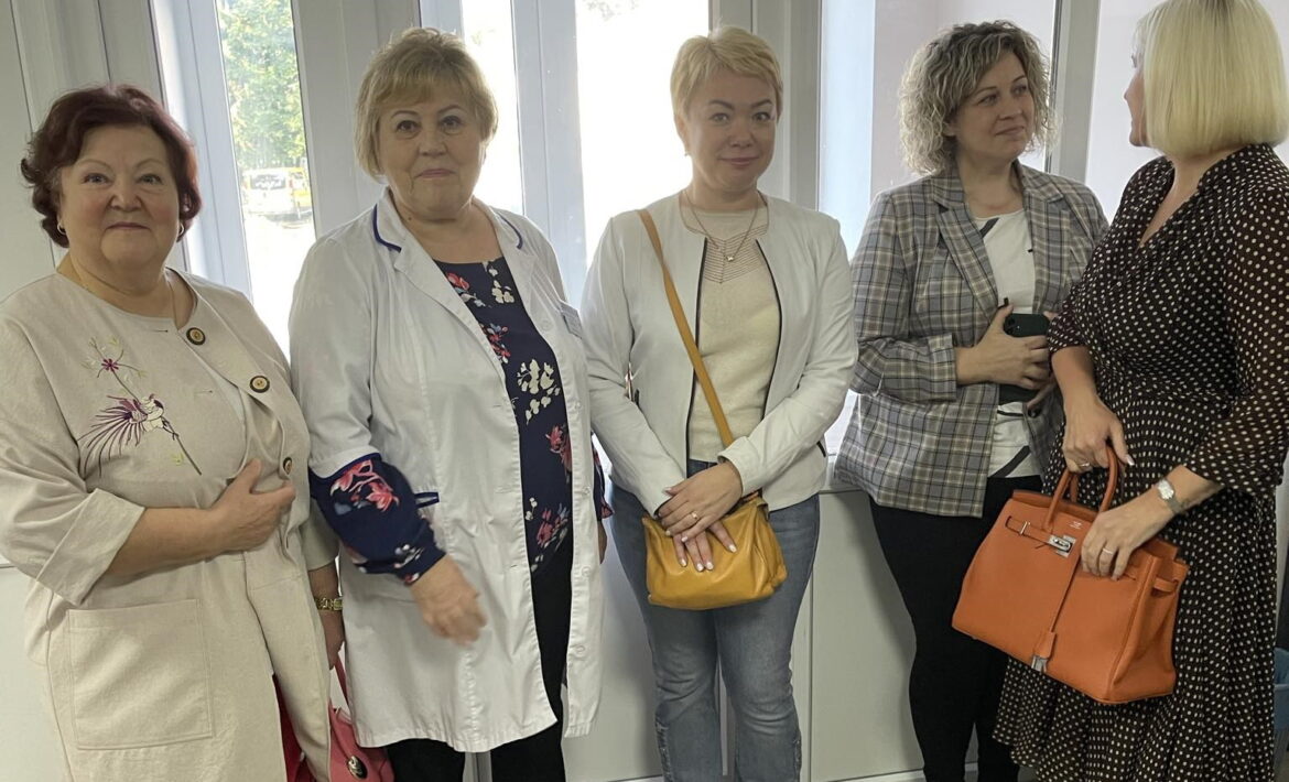 26 вересня Славутську міську лікарню відвідали медичні директори та лікарі-невропатологи лікарень Хмельницької області