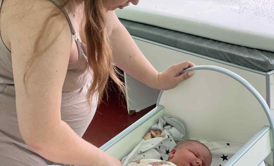 В АКУШЕРСЬКО-ГІНЕКОЛОГІЧНОМУ ВІДДІЛЕННІ КП «СЛАВУТСКА МЛ» НАРОДИВСЯ ХЛОПЧИК-БОГАТИР